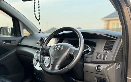 Toyota ISis I, 2010 год, 1 180 000 рублей, 9 фотография