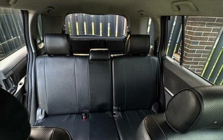 Toyota ISis I, 2010 год, 1 180 000 рублей, 11 фотография