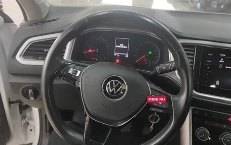Volkswagen T-Roc I, 2021 год, 1 450 000 рублей, 6 фотография
