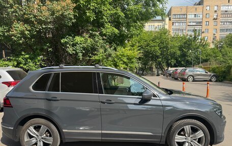 Volkswagen Tiguan II, 2018 год, 2 800 000 рублей, 3 фотография