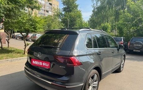 Volkswagen Tiguan II, 2018 год, 2 800 000 рублей, 4 фотография
