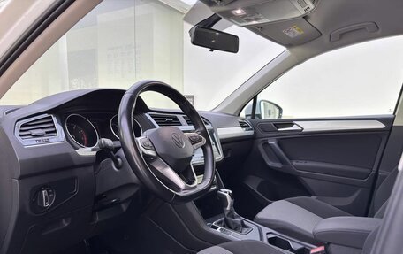 Volkswagen Tiguan II, 2021 год, 2 249 000 рублей, 16 фотография