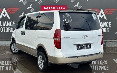 Hyundai Grand Starex Grand Starex I рестайлинг 2, 2011 год, 1 250 000 рублей, 5 фотография