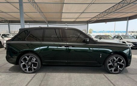 Rolls-Royce Cullinan, 2025 год, 89 000 000 рублей, 16 фотография