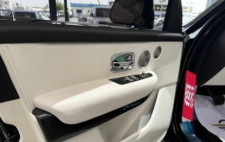 Rolls-Royce Cullinan, 2025 год, 89 000 000 рублей, 15 фотография