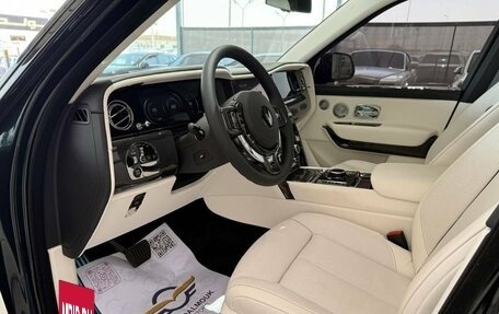 Rolls-Royce Cullinan, 2025 год, 89 000 000 рублей, 17 фотография