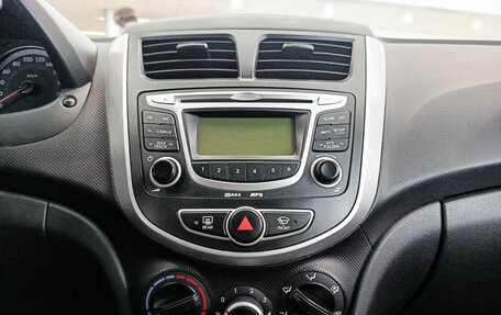 Hyundai Solaris II рестайлинг, 2012 год, 821 000 рублей, 15 фотография