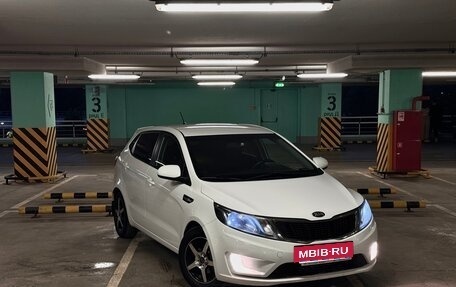 KIA Rio III рестайлинг, 2014 год, 940 000 рублей, 5 фотография