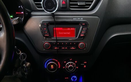 KIA Rio III рестайлинг, 2014 год, 940 000 рублей, 15 фотография