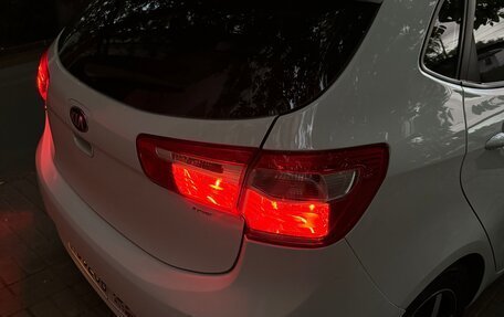 KIA Rio III рестайлинг, 2014 год, 940 000 рублей, 19 фотография