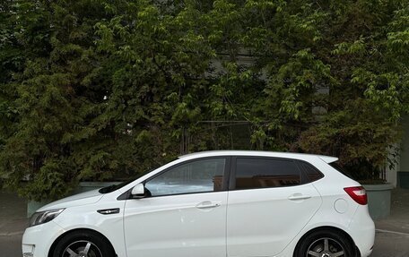KIA Rio III рестайлинг, 2014 год, 940 000 рублей, 24 фотография