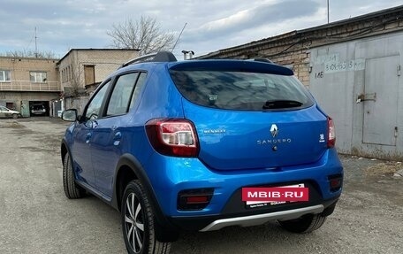 Renault Sandero II рестайлинг, 2017 год, 1 095 000 рублей, 4 фотография