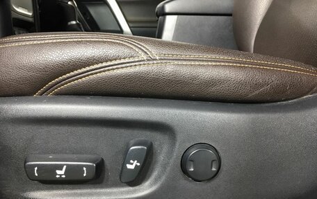 Toyota Land Cruiser Prado 150 рестайлинг 2, 2018 год, 4 530 000 рублей, 26 фотография