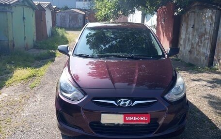Hyundai Solaris II рестайлинг, 2011 год, 1 400 000 рублей, 1 фотография