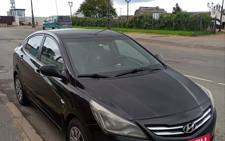 Hyundai Solaris II рестайлинг, 2015 год, 890 000 рублей, 2 фотография
