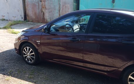 Hyundai Solaris II рестайлинг, 2011 год, 1 400 000 рублей, 15 фотография