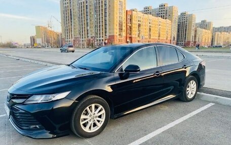 Toyota Camry, 2018 год, 2 350 000 рублей, 3 фотография