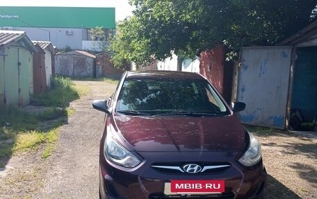 Hyundai Solaris II рестайлинг, 2011 год, 1 400 000 рублей, 11 фотография