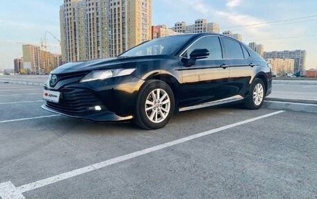 Toyota Camry, 2018 год, 2 350 000 рублей, 12 фотография
