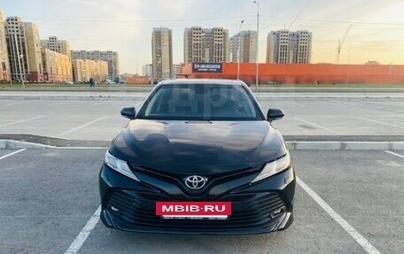 Toyota Camry, 2018 год, 2 350 000 рублей, 2 фотография
