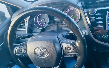Toyota Camry, 2018 год, 2 350 000 рублей, 15 фотография