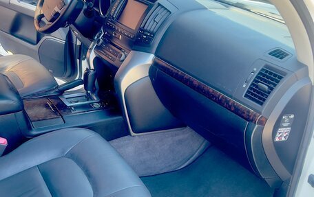 Toyota Land Cruiser 200, 2009 год, 2 950 000 рублей, 5 фотография