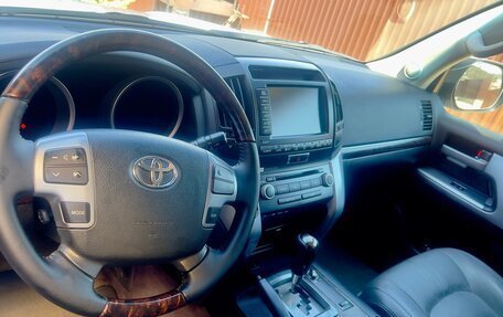 Toyota Land Cruiser 200, 2009 год, 2 950 000 рублей, 9 фотография