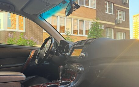 Toyota Highlander III, 2011 год, 1 870 000 рублей, 14 фотография