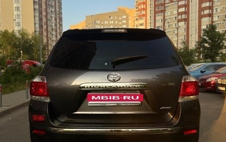 Toyota Highlander III, 2011 год, 1 870 000 рублей, 6 фотография