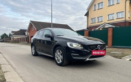 Volvo V60 Cross Country II, 2015 год, 1 950 000 рублей, 3 фотография