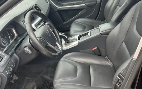 Volvo V60 Cross Country II, 2015 год, 1 950 000 рублей, 8 фотография