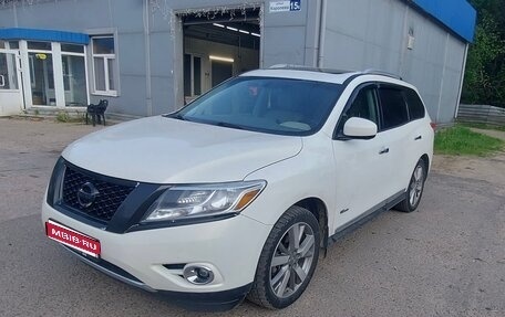 Nissan Pathfinder, 2013 год, 850 000 рублей, 1 фотография