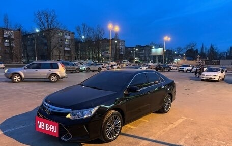 Toyota Camry, 2016 год, 2 050 000 рублей, 2 фотография