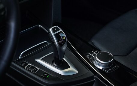 BMW 3 серия, 2019 год, 3 300 000 рублей, 21 фотография