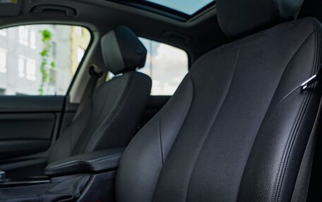 BMW 3 серия, 2019 год, 3 300 000 рублей, 23 фотография