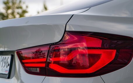 BMW 3 серия, 2019 год, 3 300 000 рублей, 14 фотография