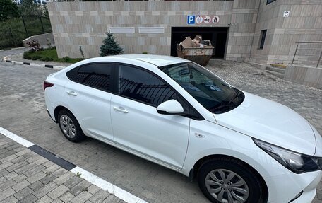 Hyundai Solaris II рестайлинг, 2020 год, 1 590 000 рублей, 4 фотография