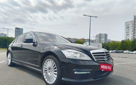 Mercedes-Benz S-Класс, 2010 год, 790 000 рублей, 2 фотография