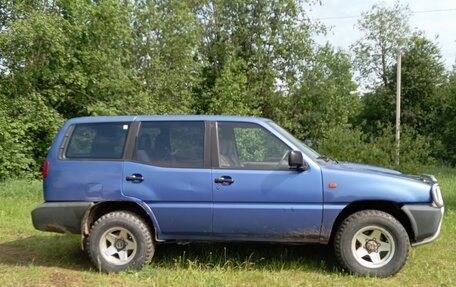 Nissan Terrano II рестайлинг, 1995 год, 220 000 рублей, 4 фотография