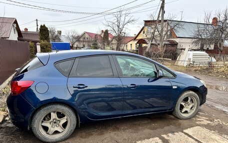 Opel Astra J, 2010 год, 510 000 рублей, 2 фотография