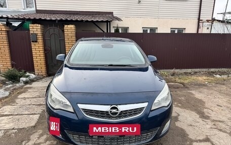 Opel Astra J, 2010 год, 510 000 рублей, 3 фотография