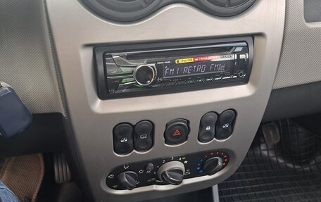Renault Logan I, 2011 год, 700 000 рублей, 6 фотография