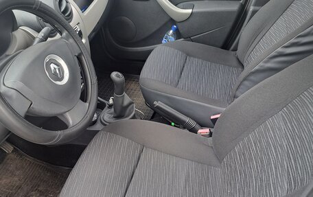 Renault Logan I, 2011 год, 700 000 рублей, 4 фотография