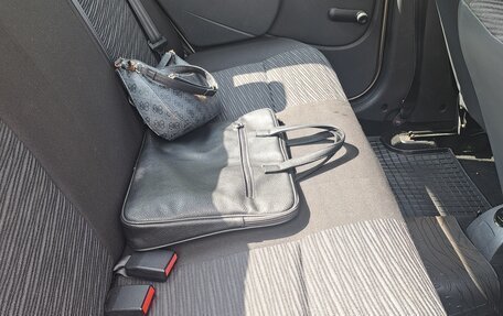 Renault Logan I, 2011 год, 700 000 рублей, 5 фотография
