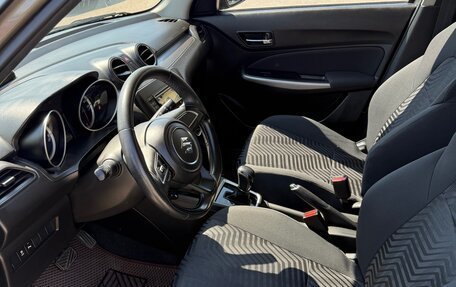 Suzuki Swift V, 2022 год, 1 500 000 рублей, 3 фотография