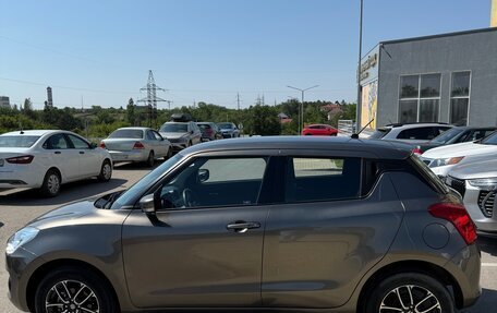 Suzuki Swift V, 2022 год, 1 500 000 рублей, 10 фотография