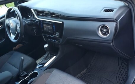 Toyota Corolla, 2017 год, 950 000 рублей, 6 фотография