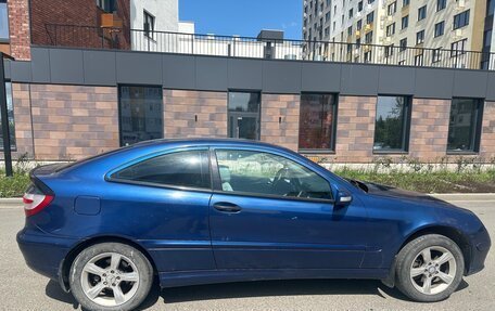 Mercedes-Benz C-Класс, 2005 год, 620 000 рублей, 3 фотография