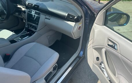 Mercedes-Benz C-Класс, 2005 год, 620 000 рублей, 17 фотография