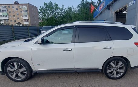 Nissan Pathfinder, 2013 год, 850 000 рублей, 4 фотография